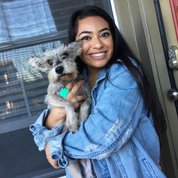 Meet your Posher, Briana - Picture 1 of 1